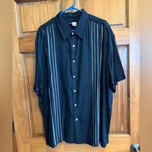 Van Heusen Black Short-Sleeve Button-Down with Vertical Stripe Detail